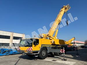 LIEBHERR LTM1100-5.2